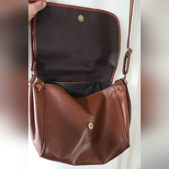 2R2 Italian Leather Handmade Messager Shoulder Bag Purse - Picture 7 of 9